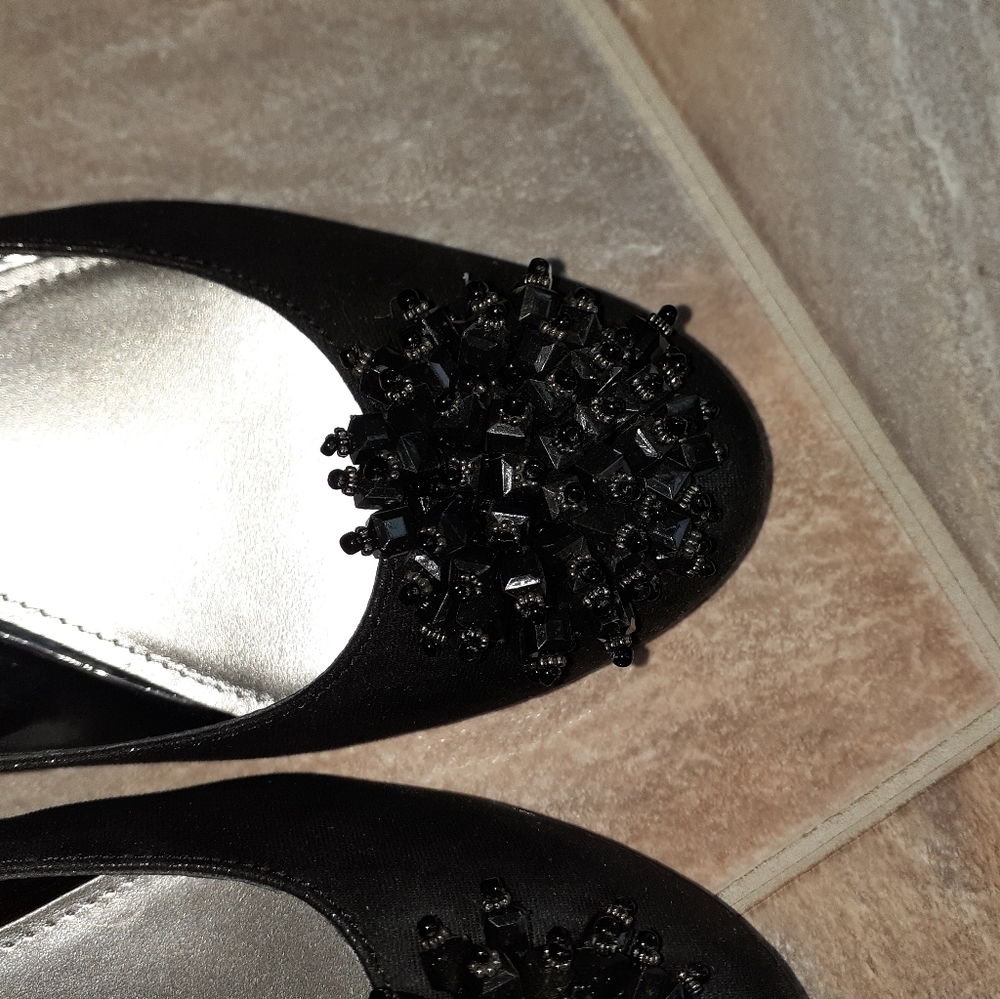 Shoes - Picture 3 of 4